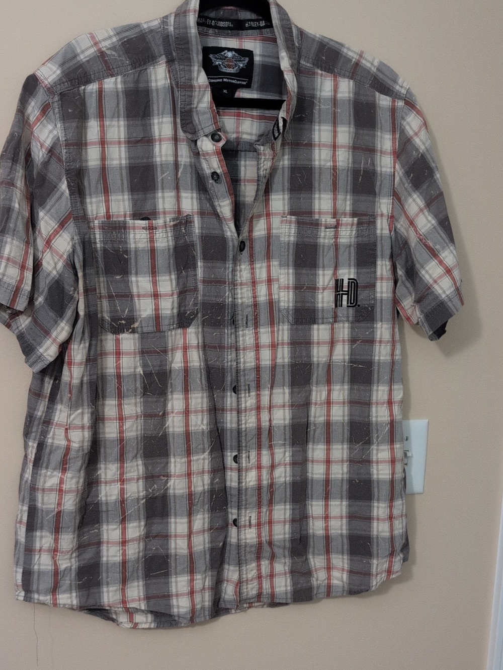 Harley-Davidson Gray Cream Plaid Short Sleeve Shirt with Red Stripe